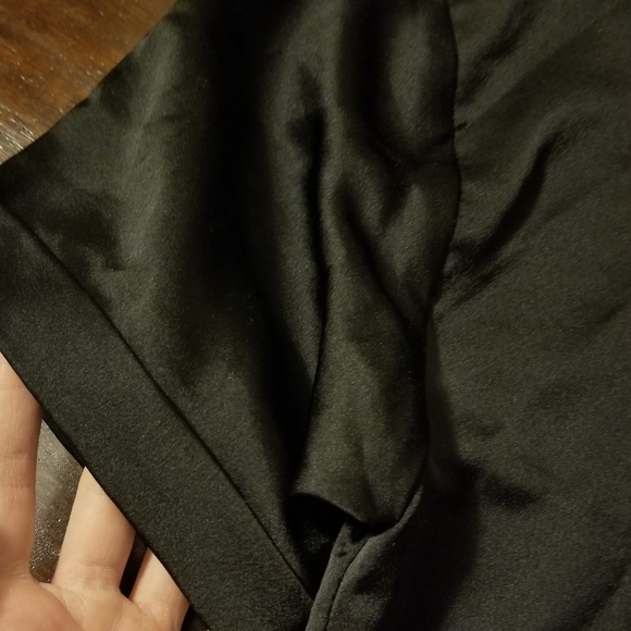 🔥 Lulus Beauty Sleep Black Satin Pj Set - Picture 3 of 12